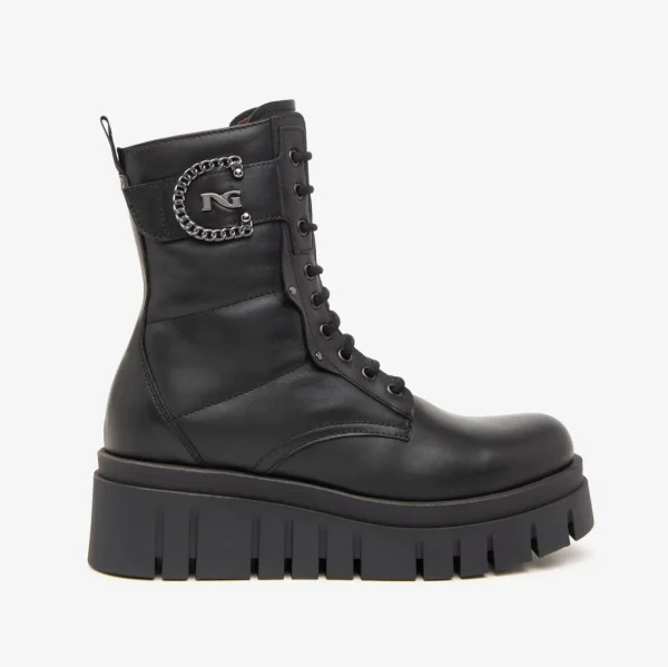 ANFIBI PELLE NERA PLATFORM LOGO METALLICO