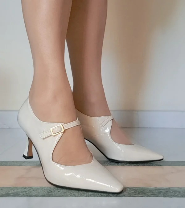 DECOLLETE FIBBIA COLLO BEIGE