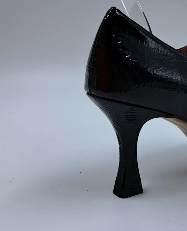 DECOLLETE FIBBIA COLLO NERO