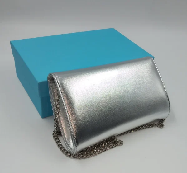 POCHETTE ARGENTO CON FIOCCO STRASS