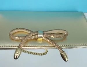 POCHETTE PLATINO CON FIOCCO STRASS