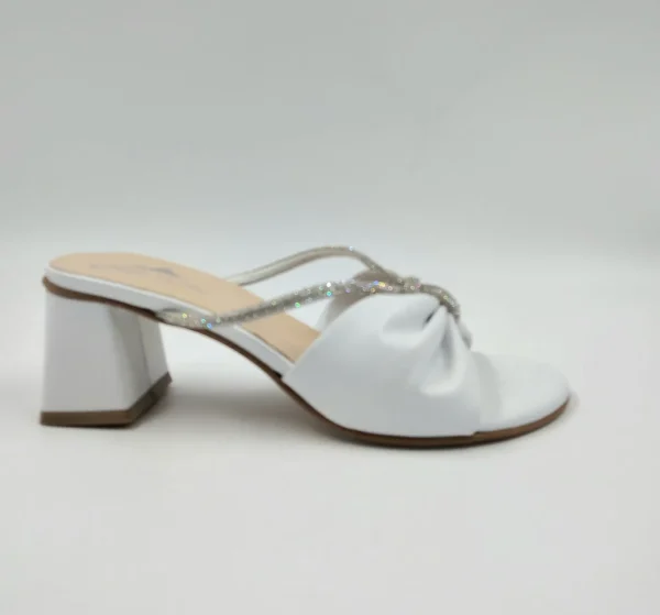 SANDALI BIANCHI NODO STRASS