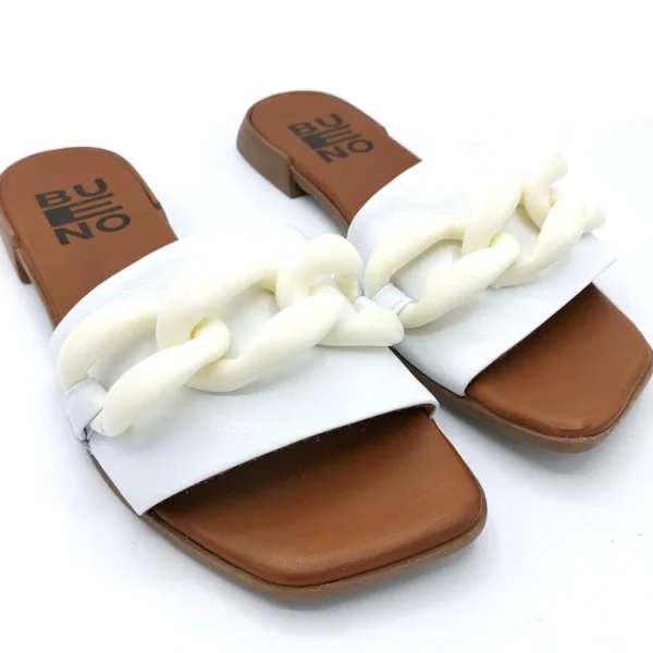 SANDALI CON APPLICAZIONE CATENA BIANCO