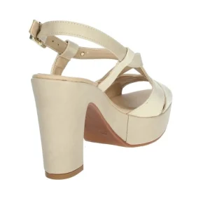 SANDALI CON FASCE INCROCIATE BEIGE