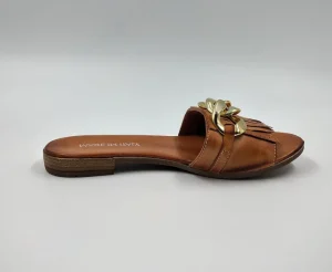 SANDALI IN PELLE CON MAXI CATENA E FRANGE