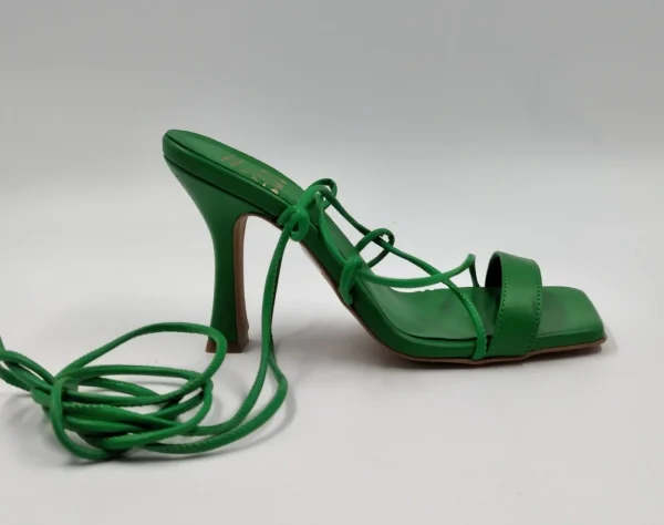 SANDALI IN PELLE MODELLO SCHIAVA VERDE