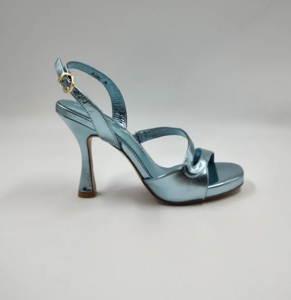 SANDALI PELLE METALLIZATA CELESTE