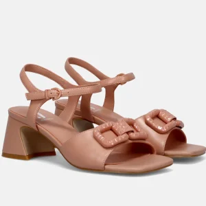 SANDALI PELLE NUDE CON FIBBIA