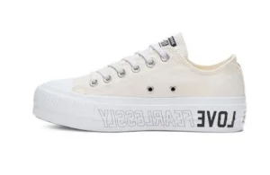 SNEAKERS LOVE