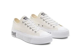 SNEAKERS LOVE