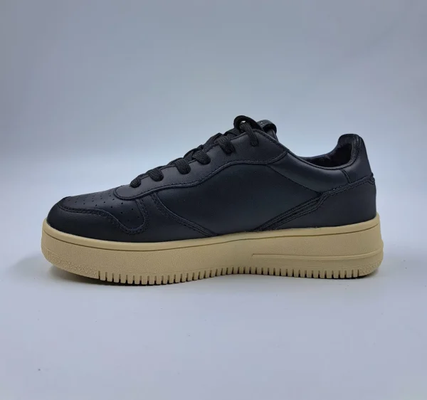 SNEAKERS PELLE BLACK CHARMS
