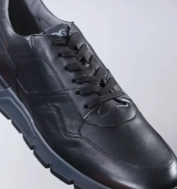 SNEAKERS PELLE MORBIDA NERA