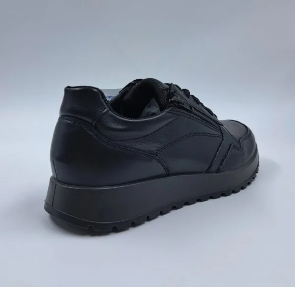 SNEAKERS PELLE NATURALE NERA