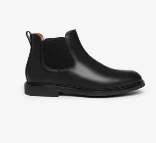 STIVALETTI MODELLO CHELSEA NERO