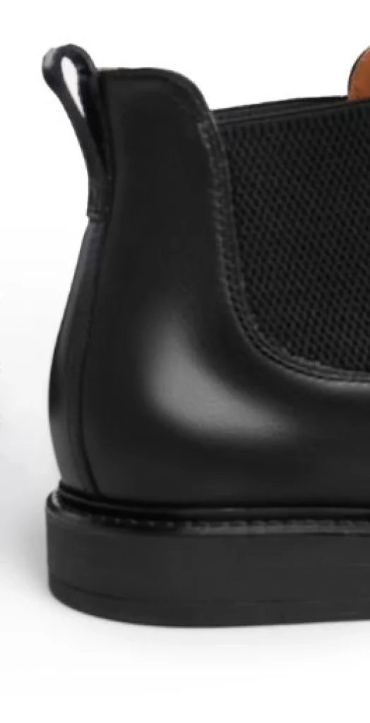 STIVALETTI MODELLO CHELSEA NERO