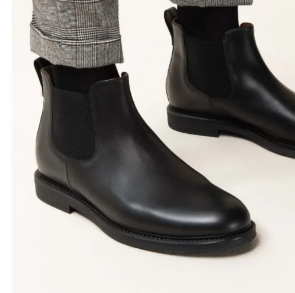 STIVALETTI MODELLO CHELSEA NERO